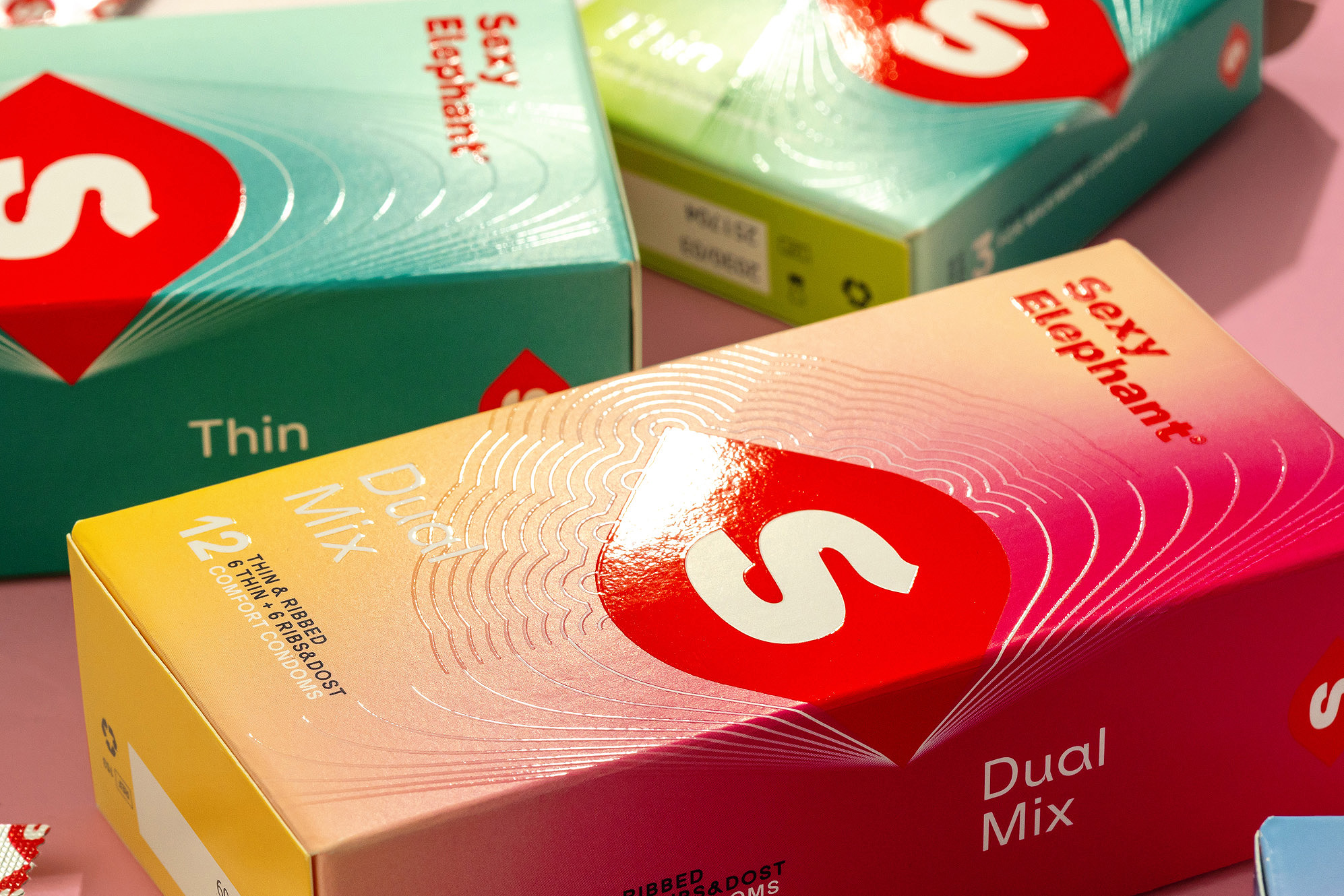 ruzovy slon sexy elephant condoms protecton fresh modern colorful packaging
